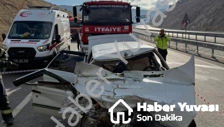 Denizli’de Feci Kaza: Kamyona Çarpan Otomobilde Can Pazarı Yaşandı